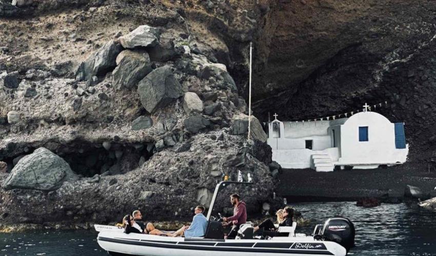 Speed Boat Cruises in Santorini